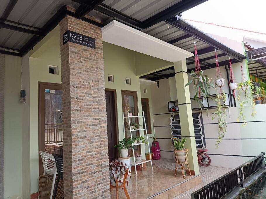 The Punto Secret: Cilacap's Cozy Home Stay Escape